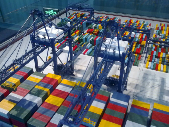 荥经县港口集装箱堆场